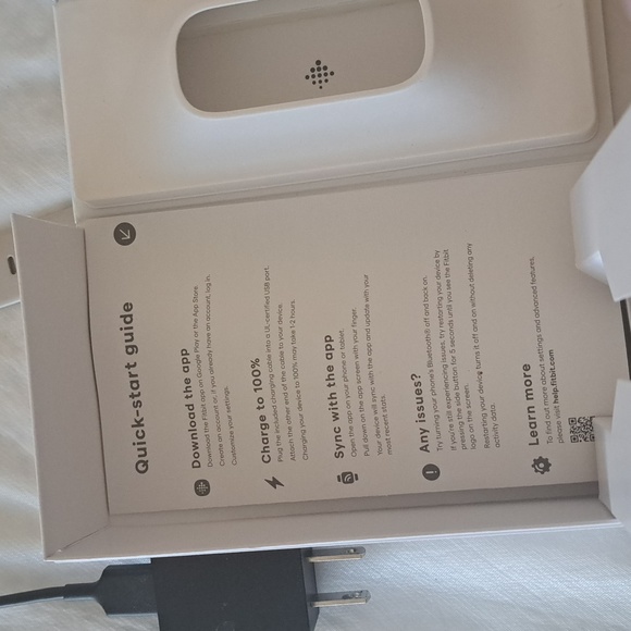 Fitbit Sense Watch - Picture 4 of 6